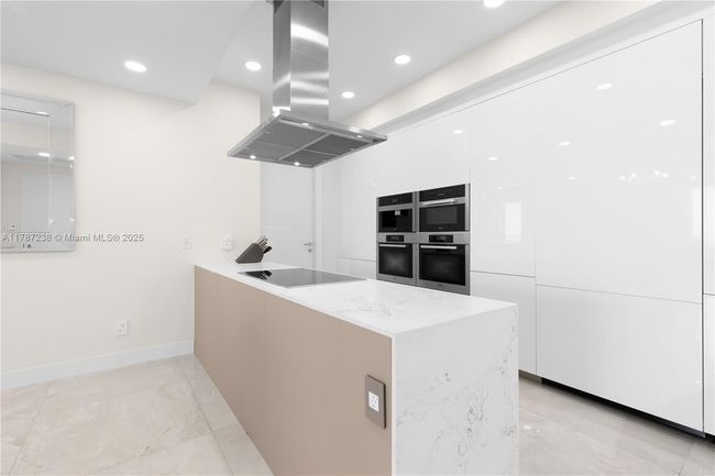 APT-4606 - 18201 Collins Ave, Condo with 2 bedrooms, 3 bathrooms and null parking in Sunny Isles Beach FL | Image 11
