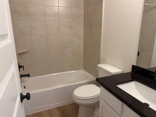 Hall bath | Image 13