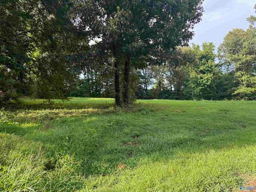 01 Whispering Hills Circle, Hartselle, AL, 35640 | Card Image