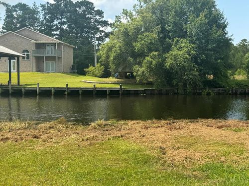 5155 Tampa Dr N, Pearlington, MS, 39572-7633 | Card Image