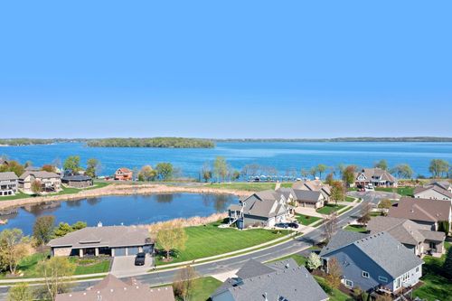 834 Beach Rd, Waconia, MN, 55387-4557 | Card Image