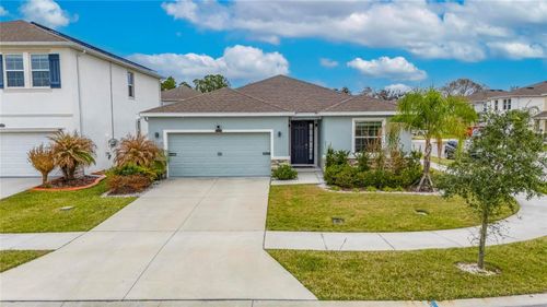 33146 Sand Creek Dr, WESLEY CHAPEL, FL, 33543-4510 | Card Image
