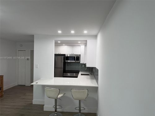 apt-12-926 Michigan Ave, Miami Beach, FL, 33139-5310 | Card Image