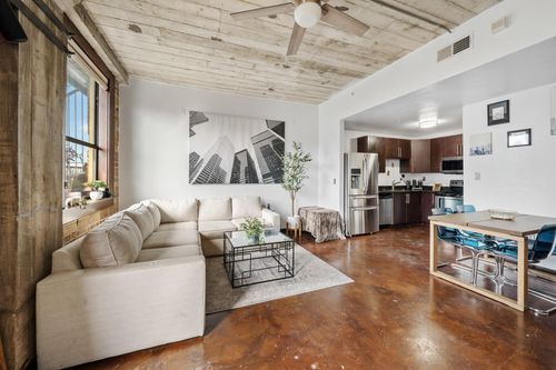 apt-412-2205 Mckinney St, Houston, TX, 77003-3553 | Card Image