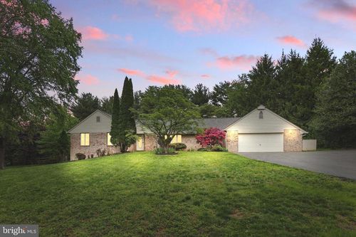 1 Hawlings Ct, Brookeville, MD, 20833-1929 | Card Image