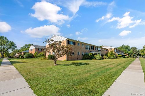 18-2503 W 13 Mile Road, Royal Oak, MI, 48073 | Card Image