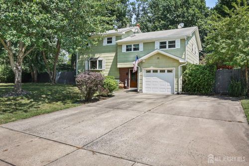17 David Dr, North Brunswick, NJ, 08902-2505 | Card Image