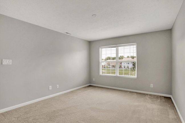 10905 Lemongrass Dr, Condo with 2 bedrooms, 3 bathrooms and null parking in Zionsville IN | Image 31