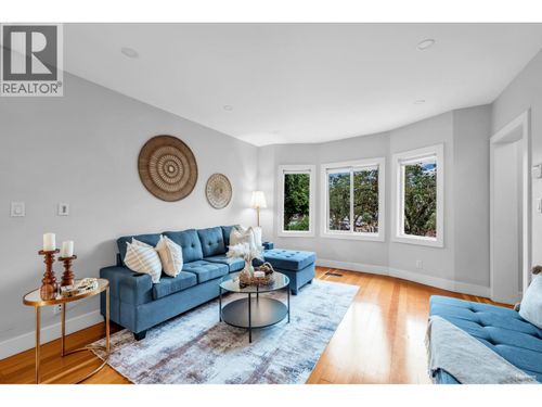 3403 Carolina St, Vancouver, BC, V5V4B3 | Card Image