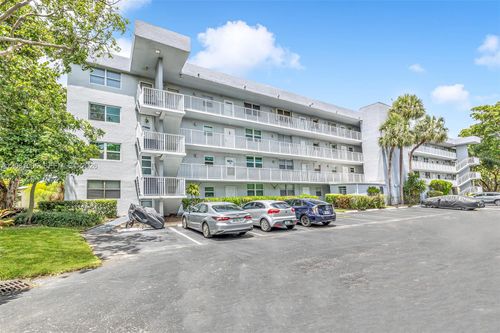 3a-112 Royal Park Dr, Oakland Park, FL, 33309-6530 | Card Image