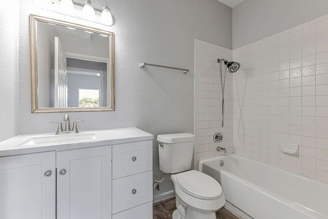 APT-1601 - 2450 Wickersham Ln, Condo with 2 bedrooms, 2 bathrooms and 3 parking in Austin TX | Image 28