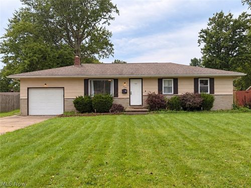 2064 Innwood Dr, Austintown, OH, 44515-4842 | Card Image