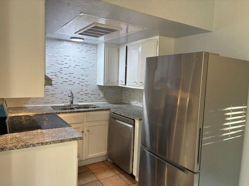 apt-101-425 S Oak St, Arlington, TX, 76010-1620 | Card Image