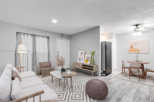 apt-3208-2465 Sw 18th Ave, Miami, FL, 33145-3862 | Card Image