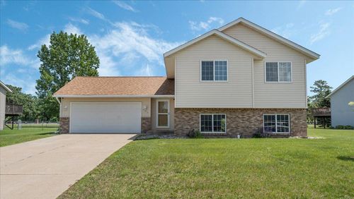 413 Morning View Ct, Sauk Centre, MN, 56378-8389 | Card Image