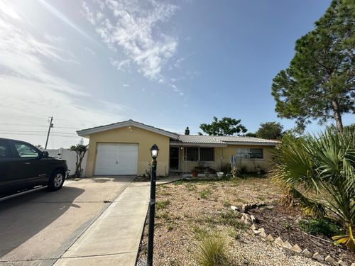 2113 Greenbriar Blvd, CLEARWATER, FL, 33763-1420 | Card Image