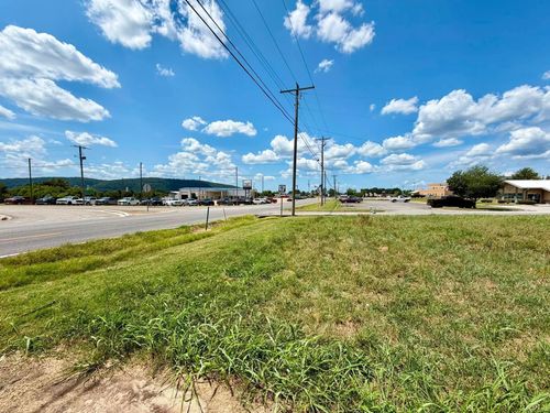 2208 E Main, Mountain View, AR, 72560 | Card Image