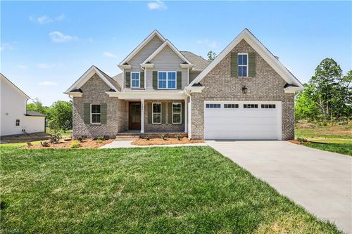 7609 Sir William Dr, Kernersville, NC, 27284-9805 | Card Image
