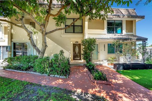 2-2807 Ne 164th St, North Miami Beach, FL, 33160-4043 | Card Image