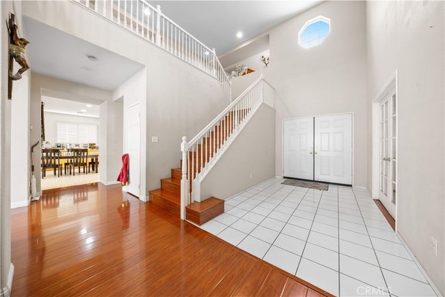 13894 Blue Ribbon Ln, House other with 6 bedrooms, 5 bathrooms and 1 parking in Corona CA | Image 6