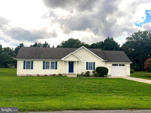 28 Circle Dr W, MILTON, DE, 19968-9407 | Card Image