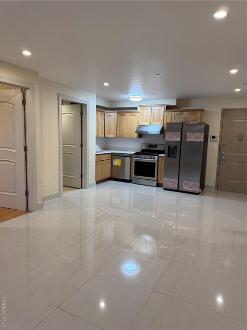 2c-6538 Austin St, Rego Park, NY, 11374-4671 | Card Image