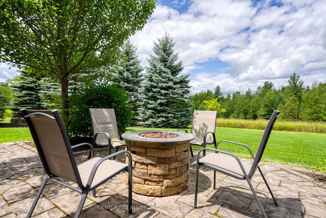2300 Victoria Rd, House other with 4 bedrooms, 4 bathrooms and 10 parking in Carrying Place ON | Image 35