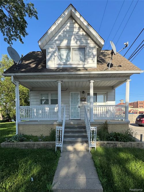 7228 Anthony St, Dearborn, MI, 48126-1341 | Card Image