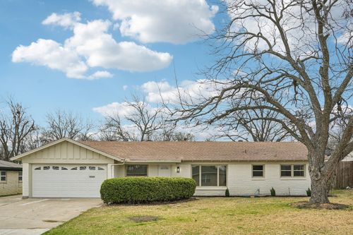 5905 Walraven Cir, Fort Worth, TX, 76133-2722 | Card Image