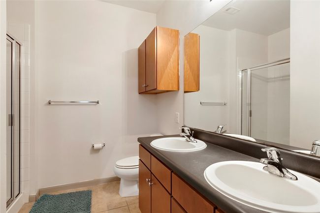 2 - 304 E 30 Th St, Condo with 5 bedrooms, 2 bathrooms and 3 parking in Austin TX | Image 9