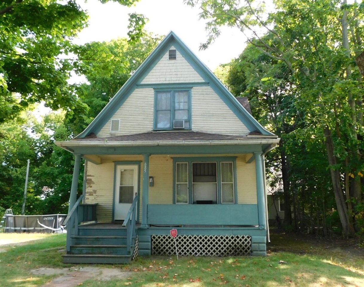 Superior St, Benton Harbor, MI 49022