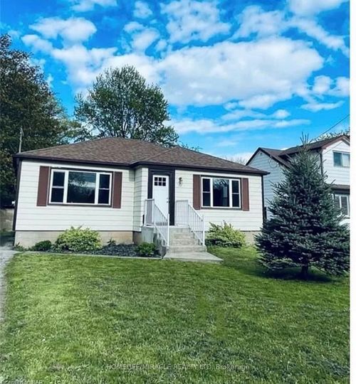 6746 Betty Ave, Niagara Falls, ON, L2G5W3 | Card Image