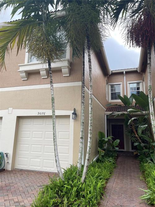 9076-9076 Preston Pl, Tamarac, FL, 33321-4166 | Card Image