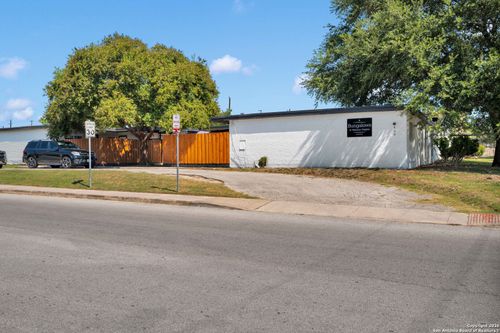 apt-2-600 Gentleman Rd, Balcones Heights, TX, 78201-6765 | Card Image