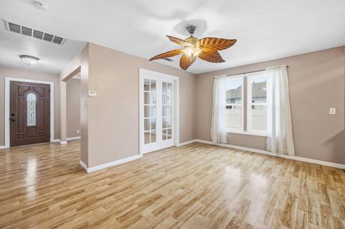 2221 Floral Ave, Selma, CA, 93662-2839 | Card Image