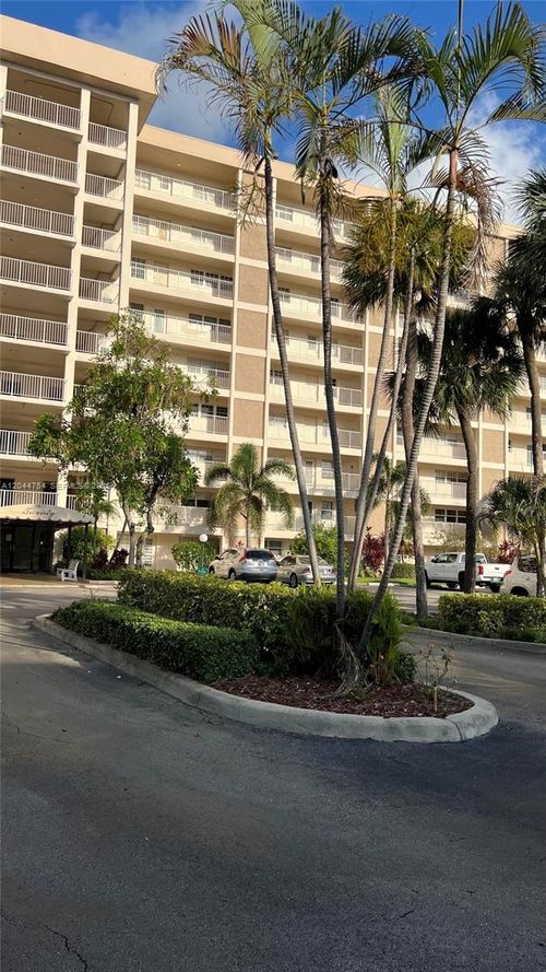 408-2901 S Palm Aire Dr, Pompano Beach, FL, 33069-4275 | Card Image