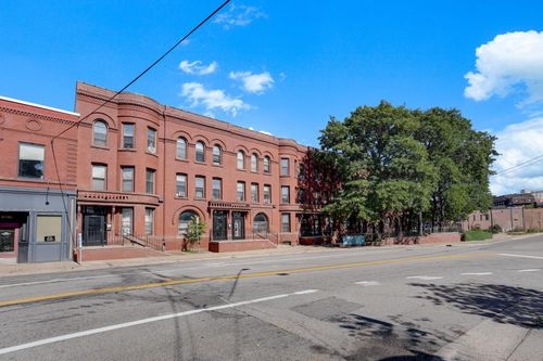 apt-10-824 S 10th St, Minneapolis, MN, 55404-1365 | Card Image