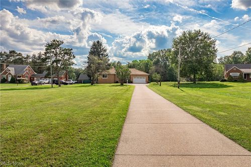 5102 W Mill Road, Broadview Heights, OH, 44147 | Card Image