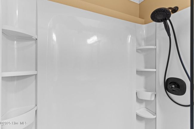 Primary Bath | Image 9