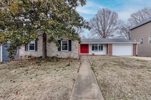 10471 Garibaldi Place, St Louis, MO, 63131 | Card Image