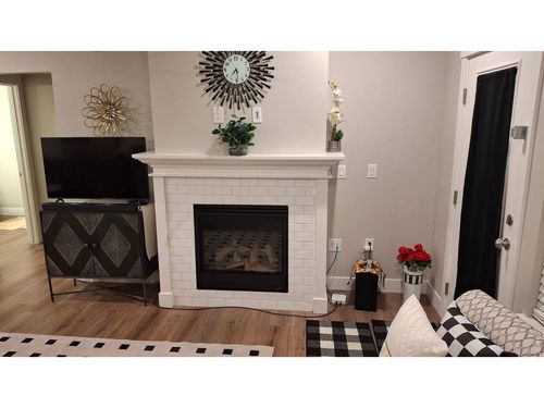 e102-235 High Point Dr, Longmont, CO, 80504 | Card Image