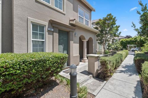 207 Montevina Way, Hayward, CA, 94545-2329 | Card Image