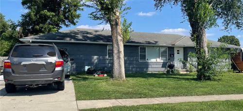 8231 Travis St, Overland Park, KS, 66204-3964 | Card Image