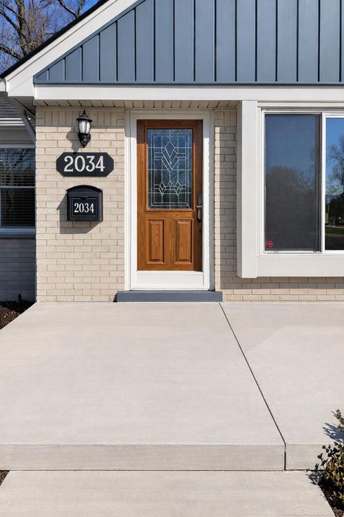 2034 Mortenson Blvd, Berkley, MI, 48072-1716 | Card Image