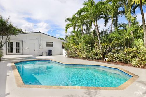 8850 Ne 4th Ave, El Portal, FL, 33138-3113 | Card Image