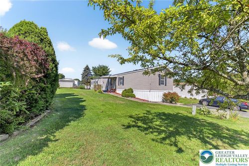 92 Sam Brooke Cir, LEHIGHTON, PA, 18235-4226 | Card Image