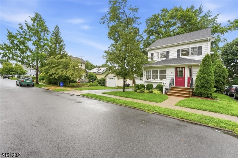 Residential in Hawthorne Boro 4