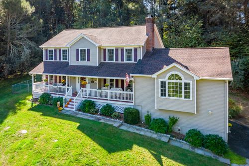 27 Pole Bridge Rd, Sandy Hook, CT, 06482-1224 | Card Image