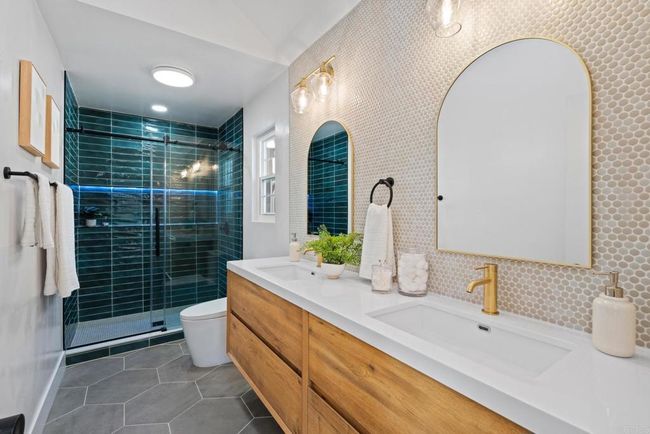 10424 Rancho Carmel Dr, House other with 4 bedrooms, 3 bathrooms and 2 parking in San Diego CA | Image 18