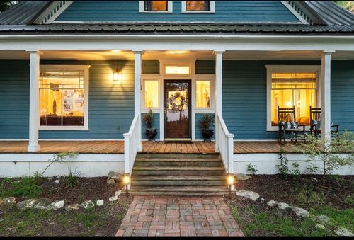 301 Avenue I, Valley Mills, TX, 76689-4617 | Card Image